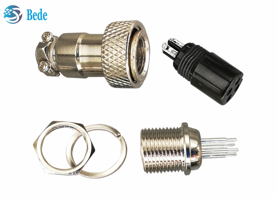 Estilo de soldadura 7~10 Pin Plug And Socket 4A 200V del PWB de los equipos del conector de la aviación GX16