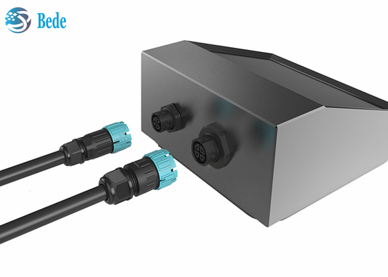 Uno mismo que cierra M19 el cable impermeable del material del conector PA66 para artesonar el montaje posterior
