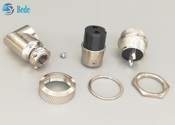 Soldadura masculina y femenina del material de la aleación del cinc de GX16 2 Pin Aviation Connector Plug 90 Dehree