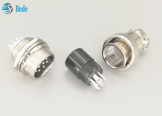 10 Pin Male/el conector femenino de la aviación Gx16 fijaron la soldadura del material de la aleación del cinc