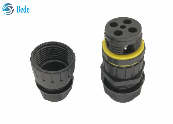 Los conectores de cable impermeables del IP 68 que 3 pernos hacen salir 2~4 alambres soportan de alto voltaje y de gran intensidad