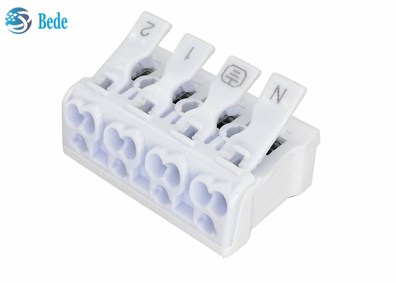 Los bloques de terminales rápidos del conector del alambre del allanamiento de PA66 4 postes apalancan las nueces 450V 16A