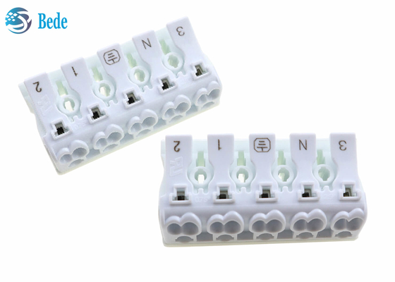 Empujar de 5 postes hacia adentro las nueces conector universal 300V 15A del alambre de la palanca del bloque de terminales de alambre y de cable