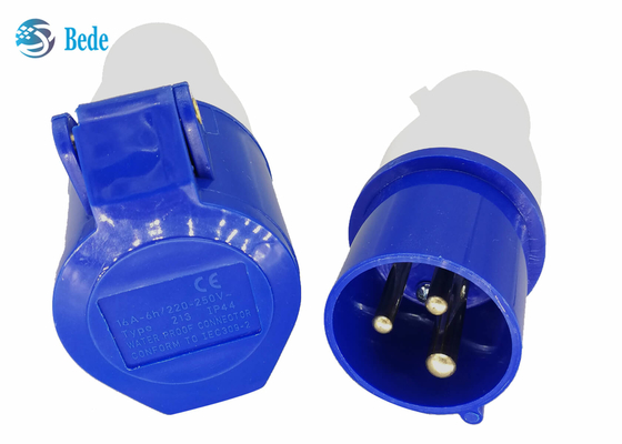 Tipo azul industrial del acoplador del color 220-250V 16A del enchufe y del zócalo P+N+E la monofásico