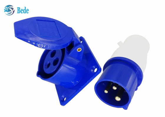 3 pernos el panel industrial de los equipos del enchufe y del zócalo montaron el tipo prenda impermeable IP44 220-250V 16A