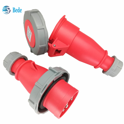 Pernos industriales IP67 AC220-415V del enchufe 3P+N+E y del zócalo 5 16 y 32 amperios que atracan el tipo