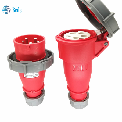 Pernos industriales IP67 AC220-415V del enchufe 3P+N+E y del zócalo 5 16 y 32 amperios que atracan el tipo