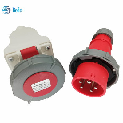 Enchufe 3P+N+E y zócalo industriales IP67 AC220-415V tipo del montaje en la pared de 16 y 32 amperios