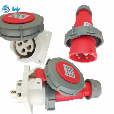 4 pines enchufe industrial y conector de montaje de paneles 32A 380~415V Nivel de protección IP67